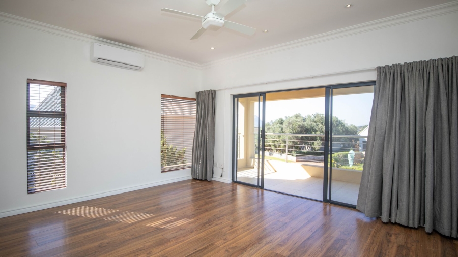 4 Bedroom Property for Sale in The Coves North West